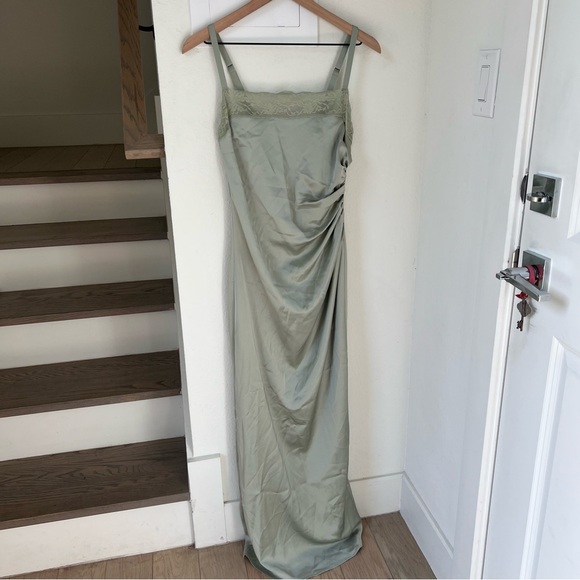 NWT Reformation Vesper Satin Maxi Dress in Salvia Green - Picture 3 of 10